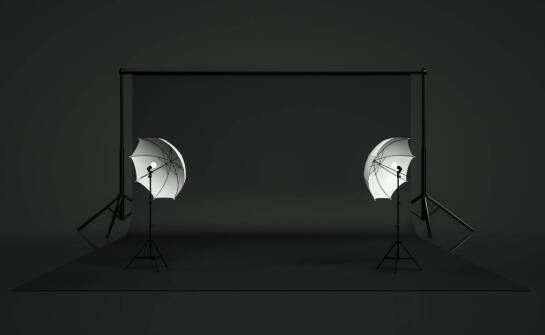 Czym charakteryzuje się fotografia studyjna?